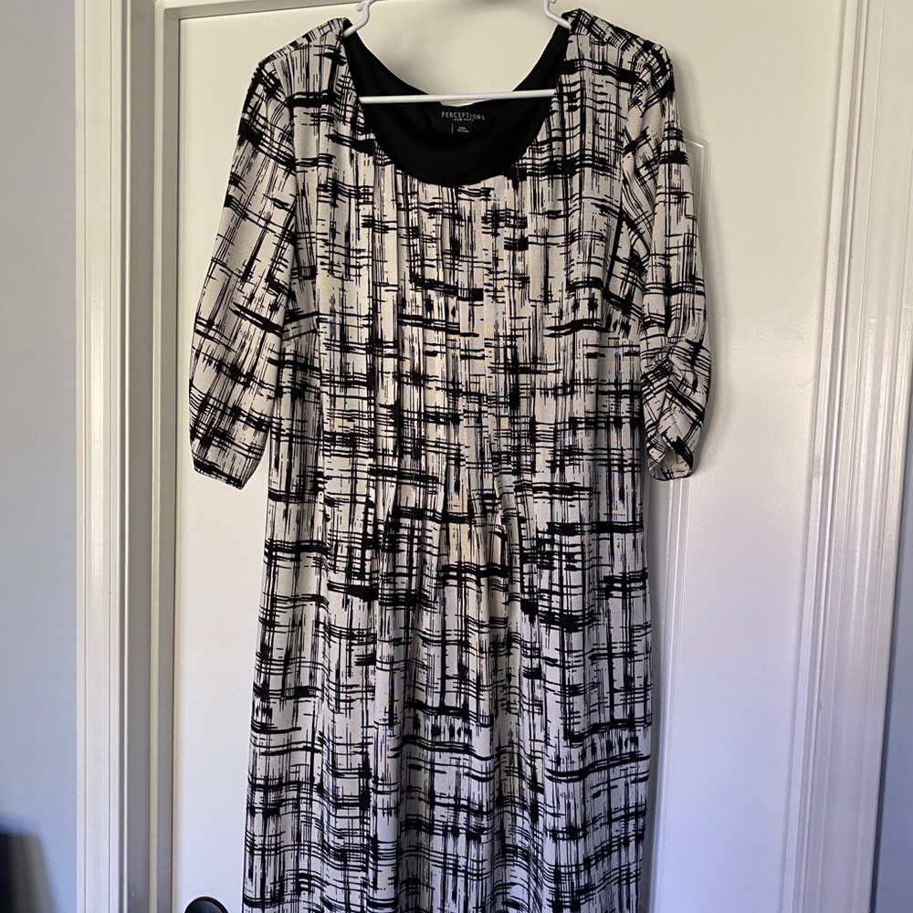 Perceptions NY black and white dress